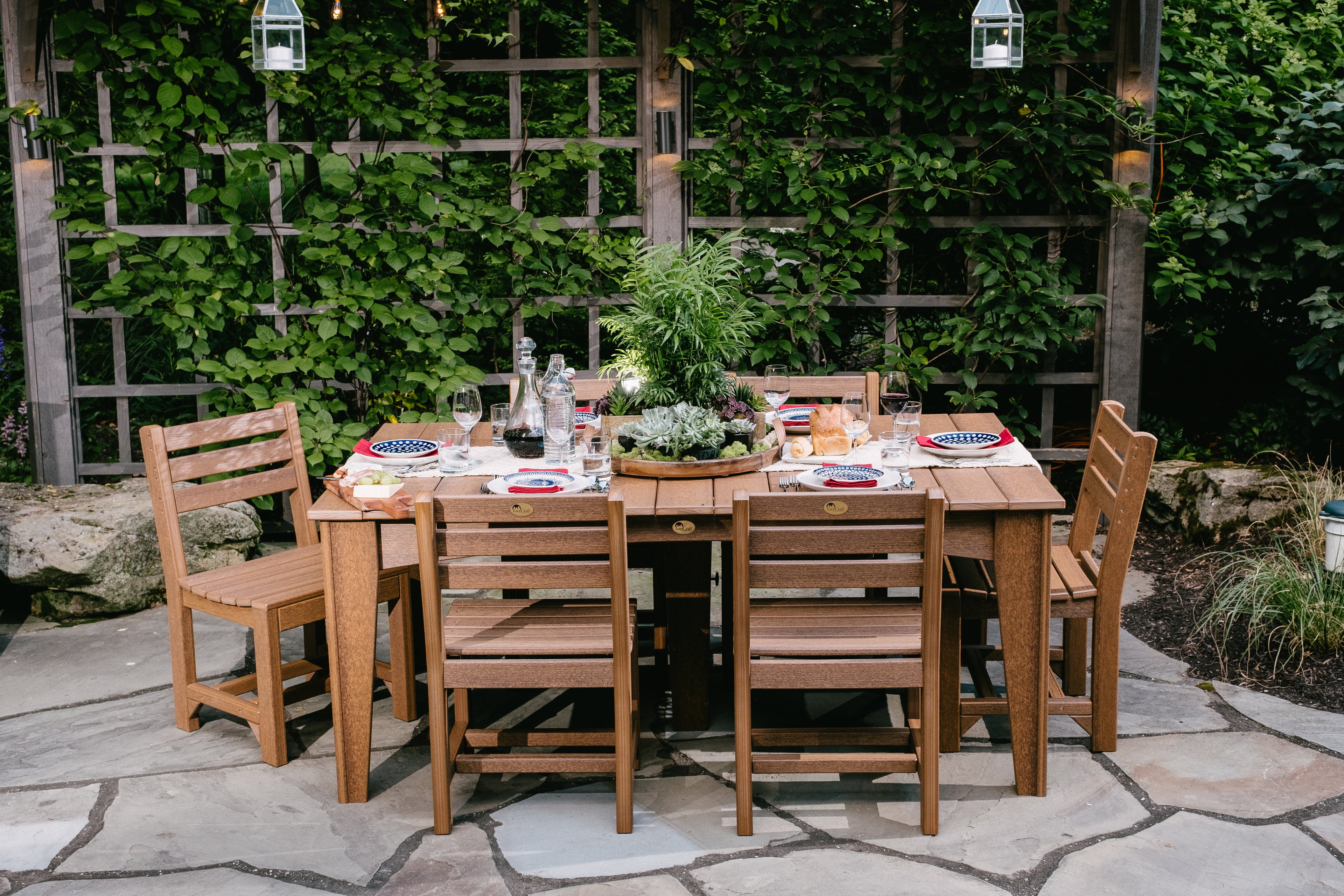 Dining Tables & Bars