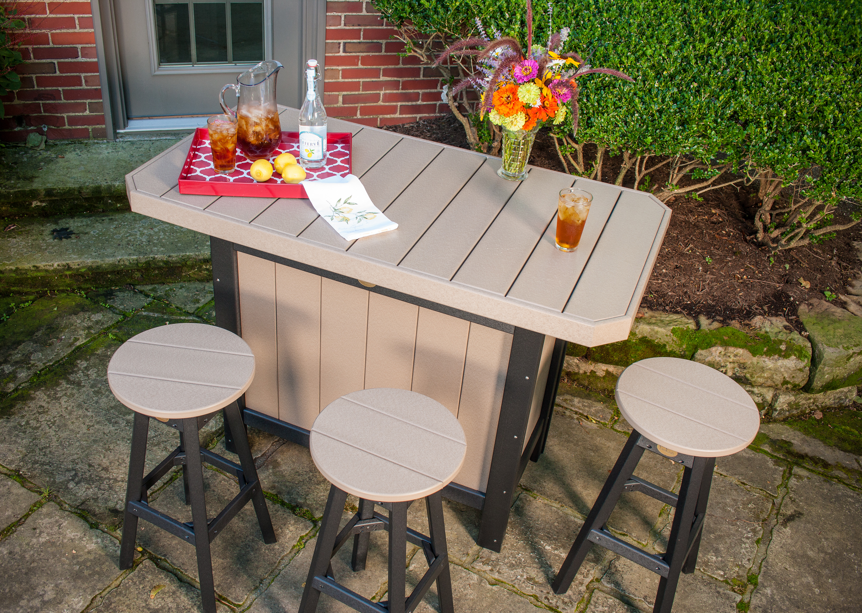 Serving Bar